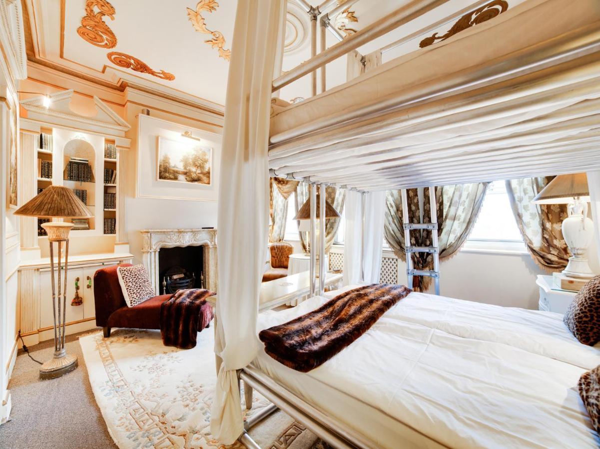 โอโย ลอนดอน ลอดจ์ Hotel ภายนอก รูปภาพ