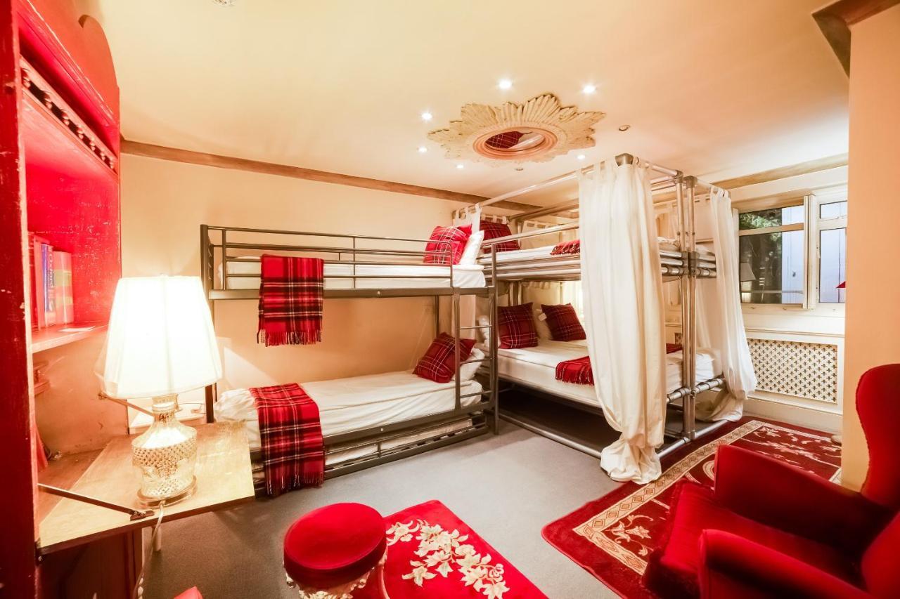 โอโย ลอนดอน ลอดจ์ Hotel ภายนอก รูปภาพ