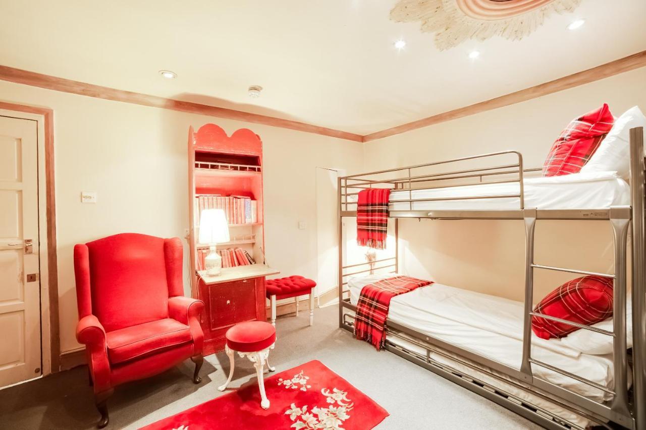 โอโย ลอนดอน ลอดจ์ Hotel ภายนอก รูปภาพ